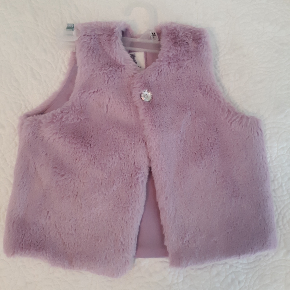 Soft fuzzy Gymboree vest  little girls 5-6